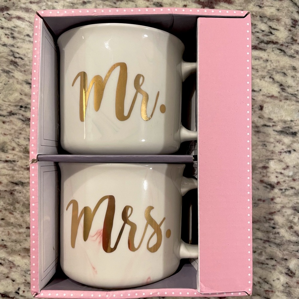 Bebe Mr. and Mrs. Mug Set. Never used, still packaged in original box.
